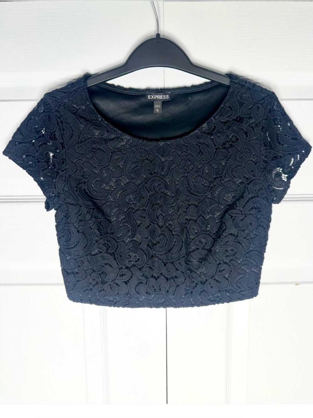 Express Black Lace Cropped Short Sleeve Shirt Side Zipper Lined Slight Stretch